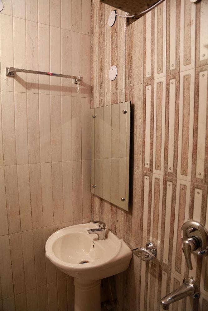 Hotel Shivam International - A Well Hygiene Property All Staff Vaccinated " New Delhi Eksteriør bilde
