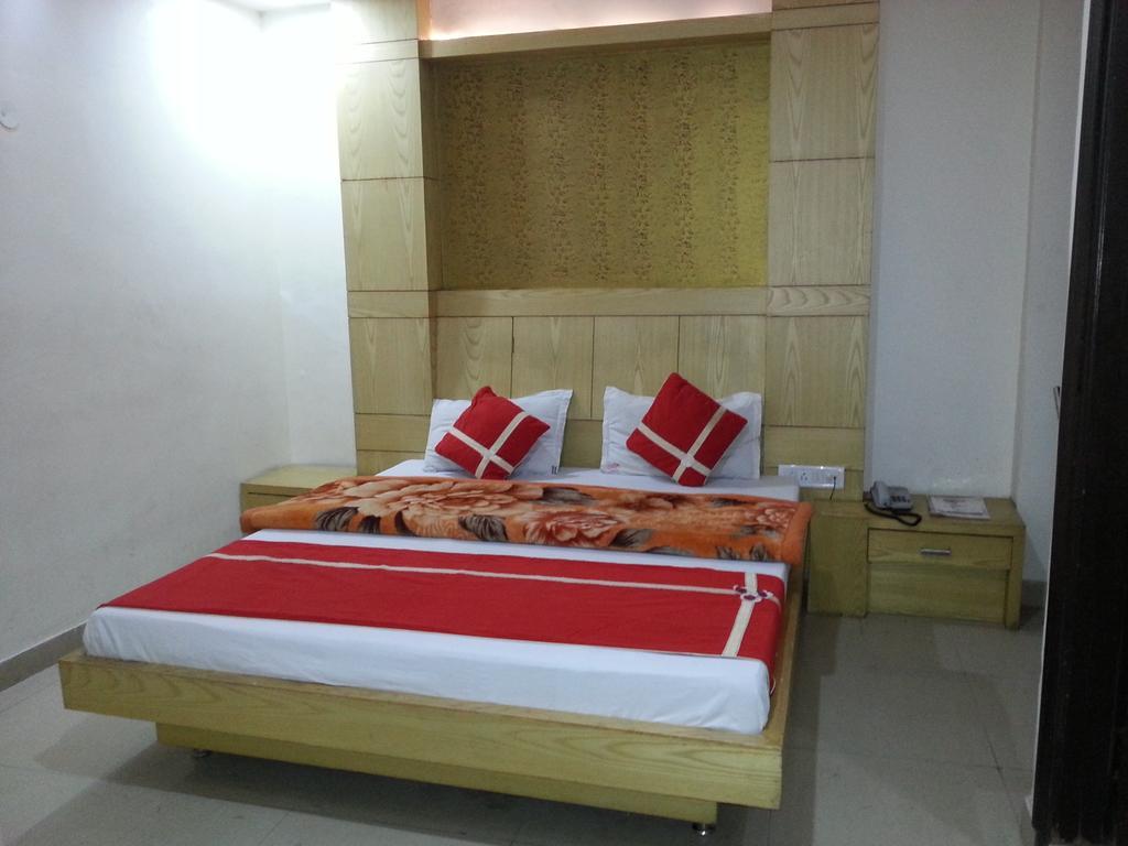 Hotel Shivam International - A Well Hygiene Property All Staff Vaccinated " New Delhi Eksteriør bilde