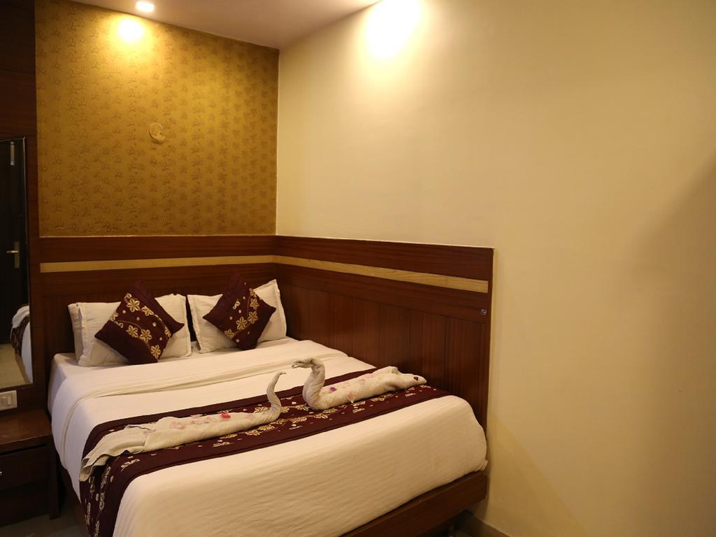 Hotel Shivam International - A Well Hygiene Property All Staff Vaccinated " New Delhi Eksteriør bilde
